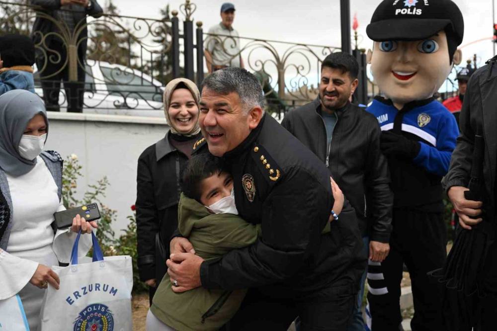 losemiyi atlatan talha sirac polis agabeyleriyle balon ucurdu 4 GW6lnzks
