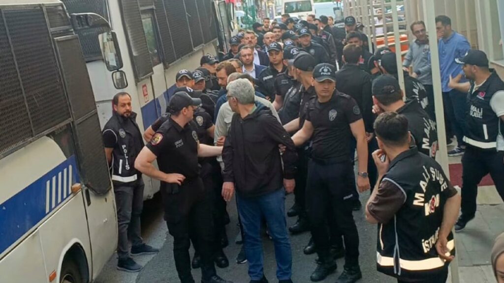 mhpli vekilden sasirtan cikis tutuksuz yargilama diyerek acikladi OelZamRh