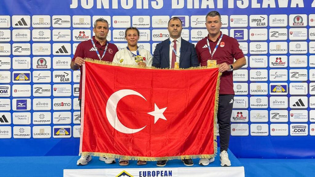 milli gurur ecem baysug avrupa sampiyonu oldu yUJpPBF7