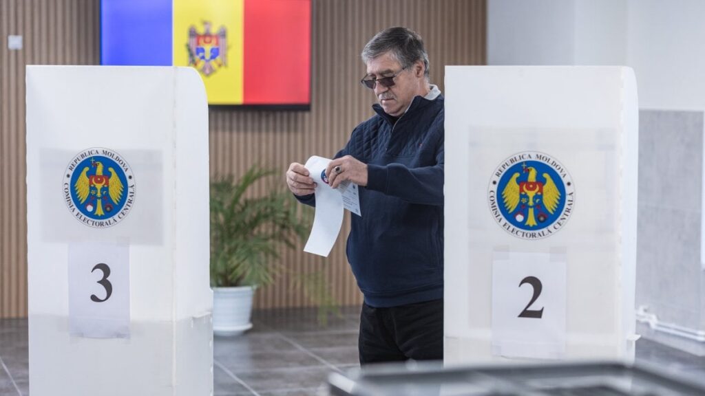 moldovada secim gunu 3 milyon secmen karar verecek ab mi moskova mi 5IGuUyjS