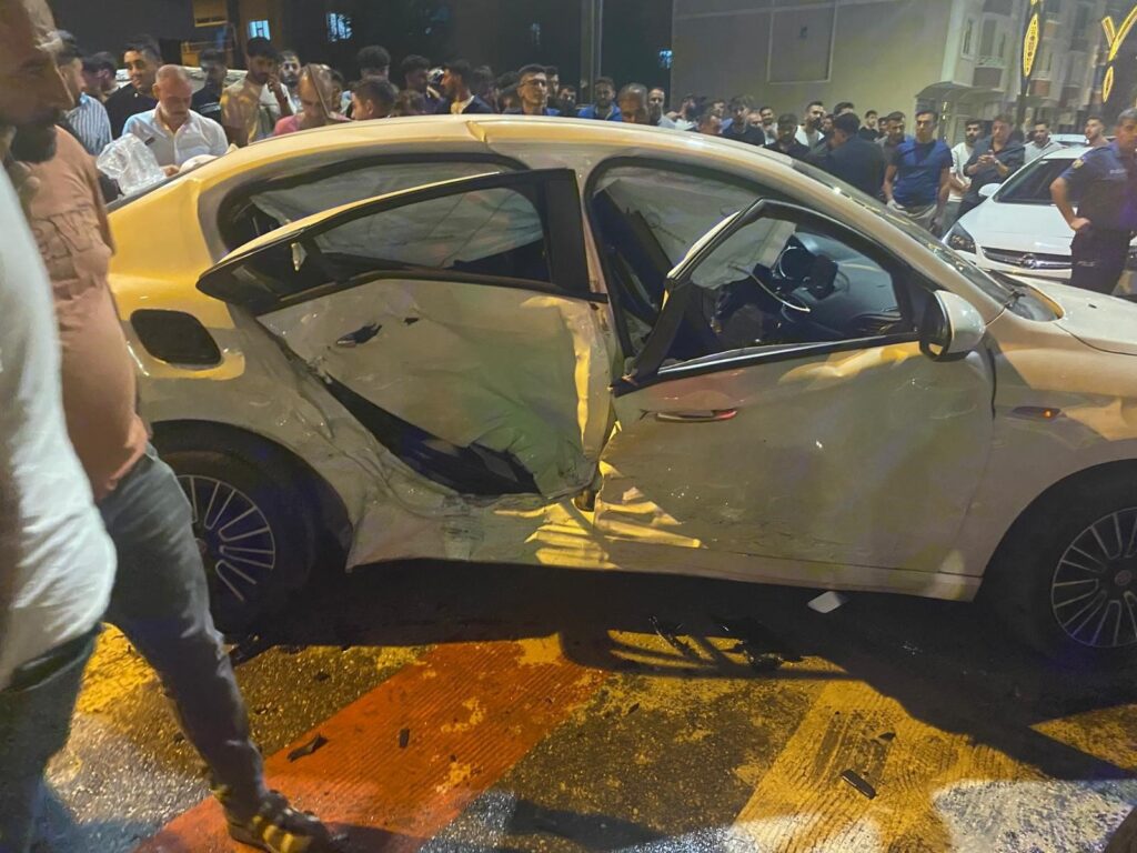 Muş’ta trafik kazası: 3 kişi yaralandı 1 musta trafik kazasi 3 kisi yaralandi v2DAATjY