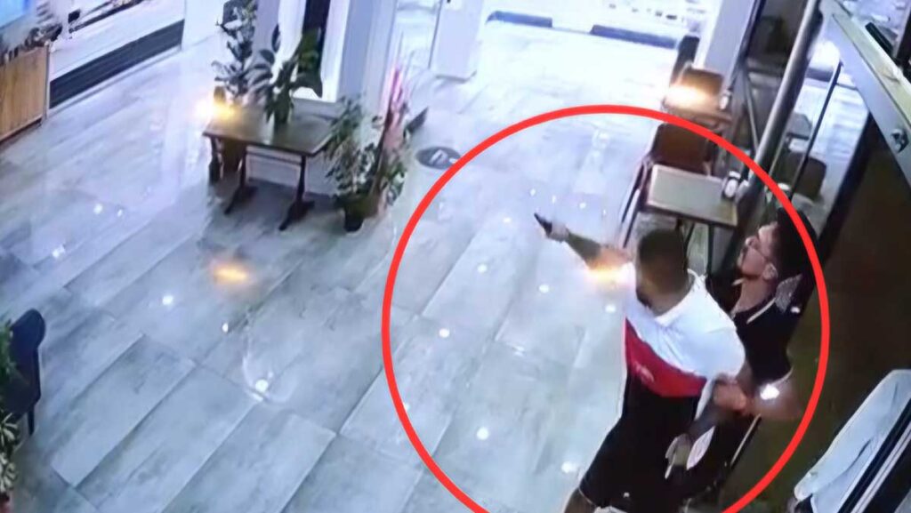 ortak olamadiklari kafeyi kursunladilar 7A3NndnA