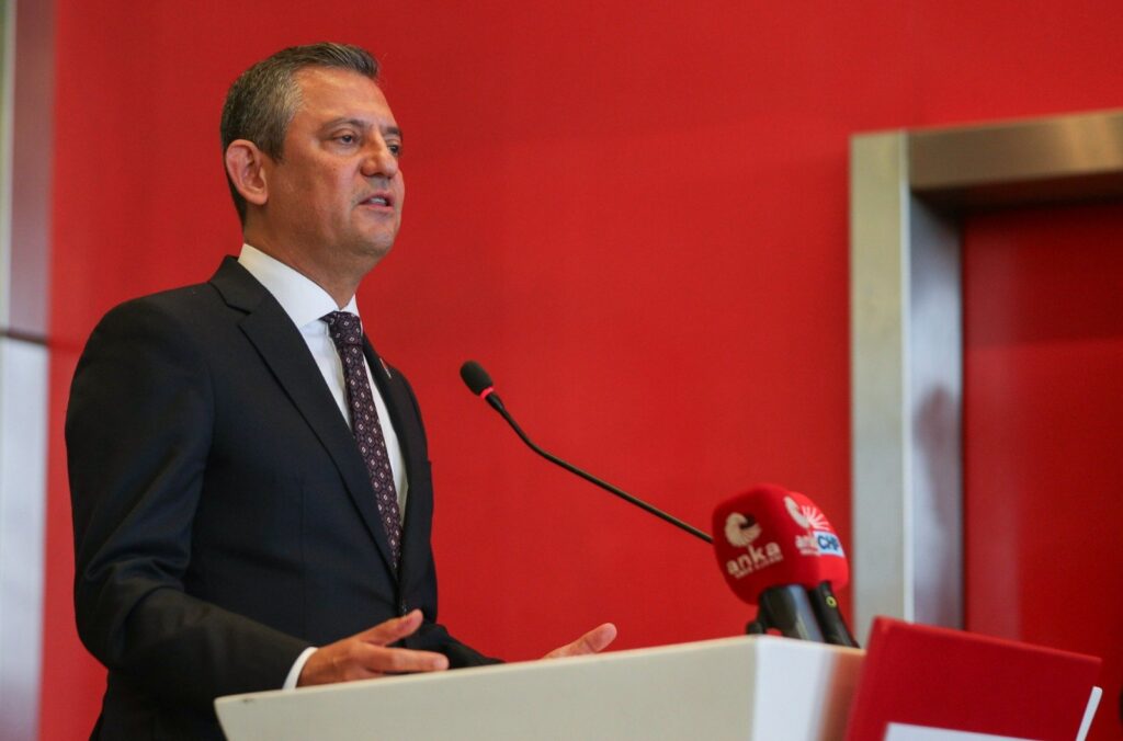 ozgur ozelden sert cikis ey erdogan sandik gelecek sen gideceksin GD3D9dse