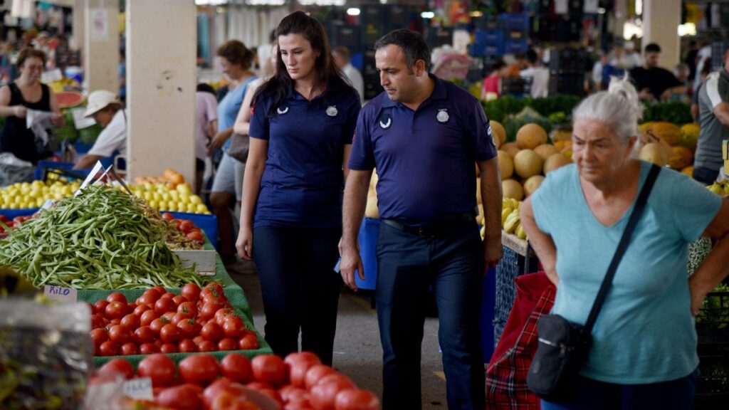 pazar tezgahinda irili ufakli aldatmacaya 3 bin 541 lira ceza CKnwRTvt