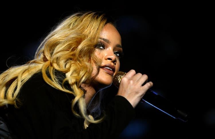 rihanna ucuncu kez anne oldu ilk kare paylasildi rocki irish mayers ismi herkesi sasirtti fqwWCmPG