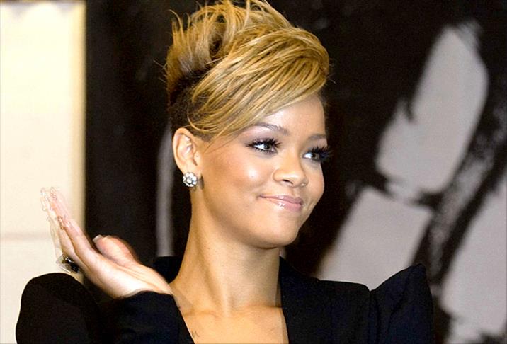 rihanna ucuncu kez anne oldu ilk kare paylasildi rocki irish mayers ismi herkesi sasirtti nD123nqm