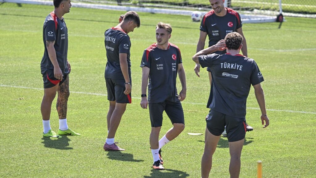 rivadan kulis milli takimda gerginlik var mi GixVun3i