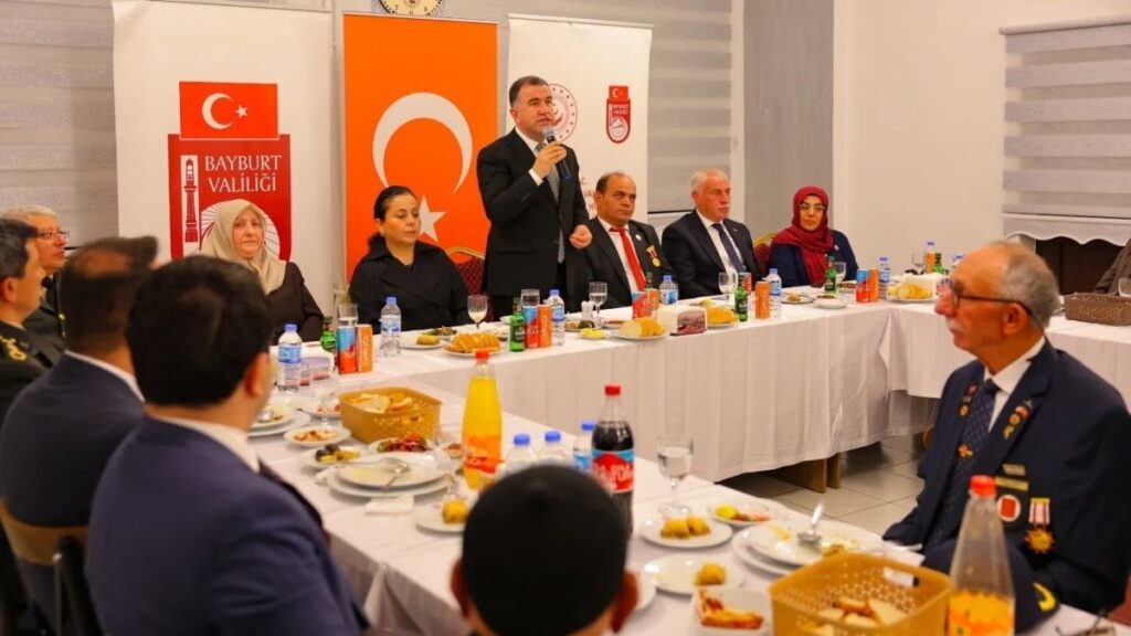 sehit aileleri ve gaziler onuruna yemek verildi vDHTMxaX