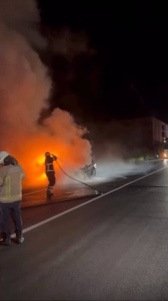 seyir halinde dumanlar cikti otomobil kule dondu 0