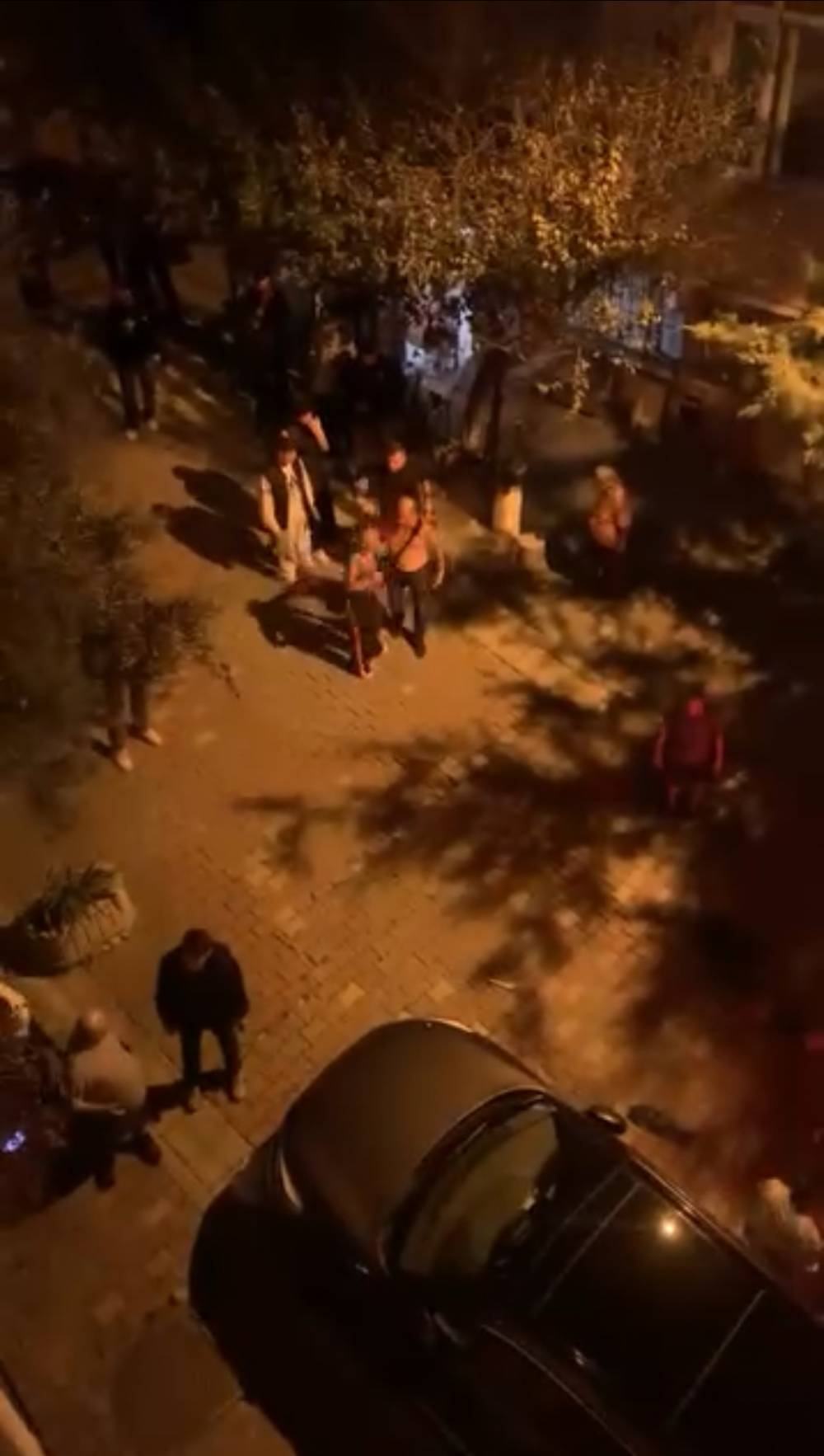 sokak kutlamasi kanli bitti tahliye sevinci yarim kaldi 4 BI1fAOiC