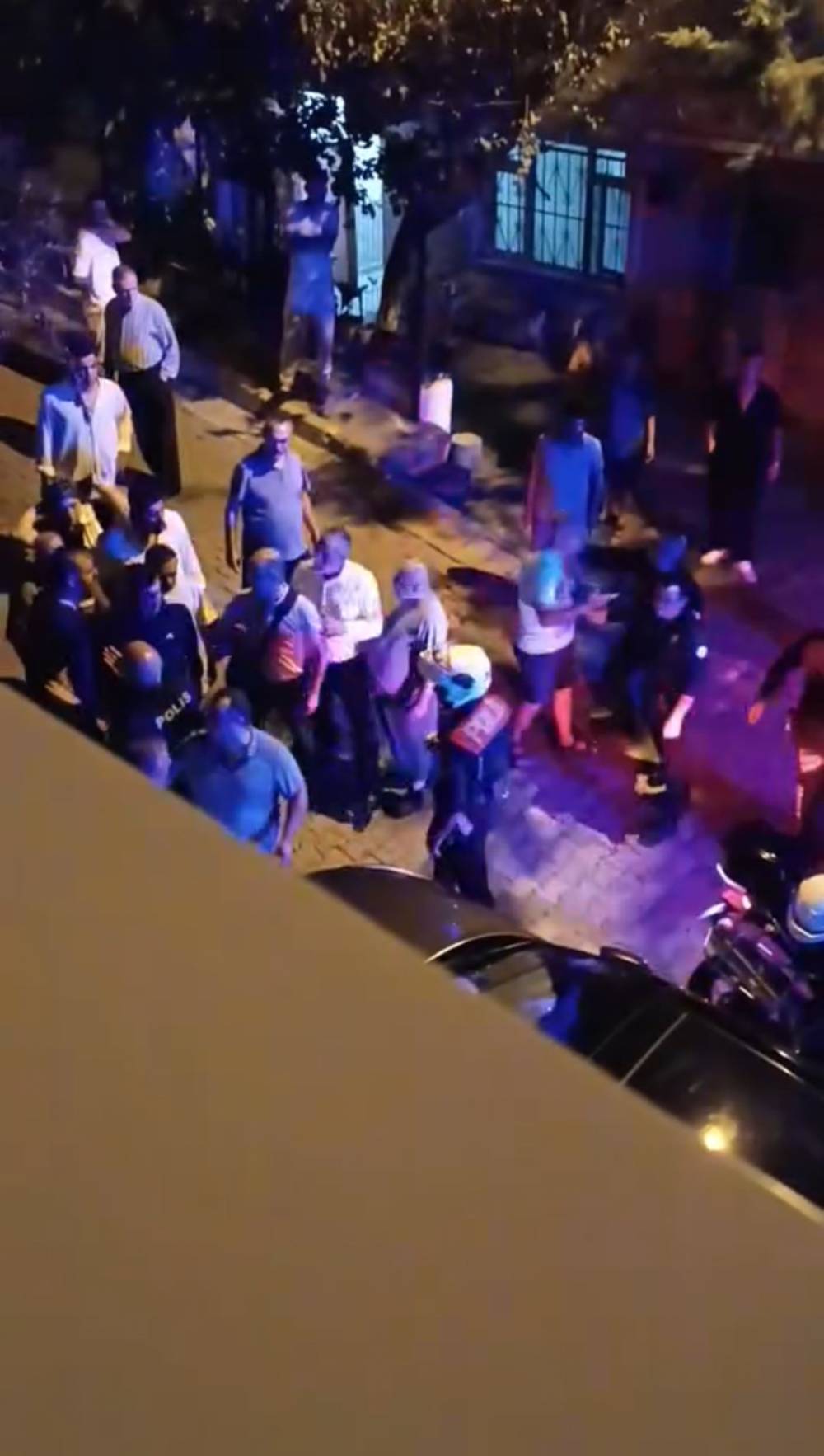 sokak kutlamasi kanli bitti tahliye sevinci yarim kaldi 8 WGWWiSL9