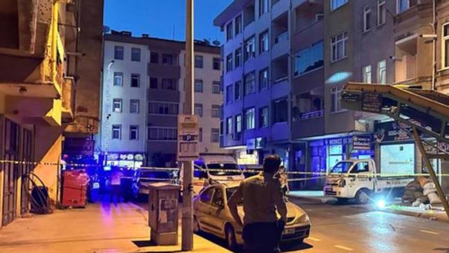 sokak ortasinda cinayet esi ve cocugunun yaninda dehset 1 me2TPsQI