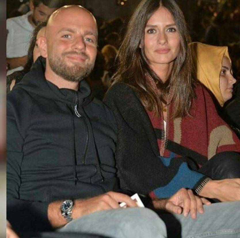 Sosyetenin gözde çifti boşandı: Yasemin Özilhan’dan ‘İhanet’ açıklaması! Magazin dünyası şokta 13 sosyetenin gozde cifti bosandi yasemin ozilhandan ihanet aciklamasi magazin dunyasi sokta 12 Zy9epr7S