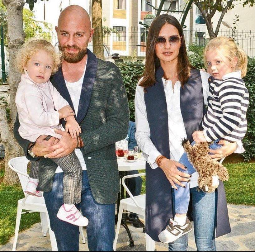 Sosyetenin gözde çifti boşandı: Yasemin Özilhan’dan ‘İhanet’ açıklaması! Magazin dünyası şokta 20 sosyetenin gozde cifti bosandi yasemin ozilhandan ihanet aciklamasi magazin dunyasi sokta 19