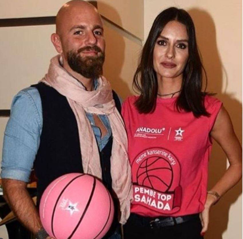 Sosyetenin gözde çifti boşandı: Yasemin Özilhan’dan ‘İhanet’ açıklaması! Magazin dünyası şokta 9 sosyetenin gozde cifti bosandi yasemin ozilhandan ihanet aciklamasi magazin dunyasi sokta 8 VJljPapy
