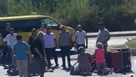 taksicinin hatasi kazayi getirdi yaralilar var cpDmayXQ