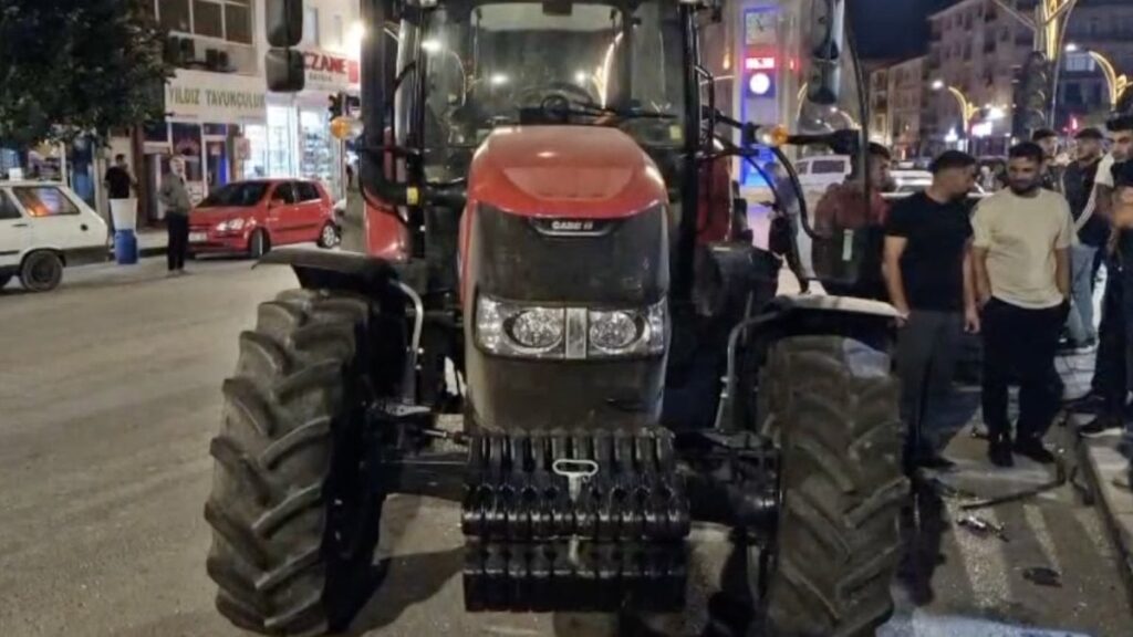 traktor surucusunu cin carpti ns2YfvAp