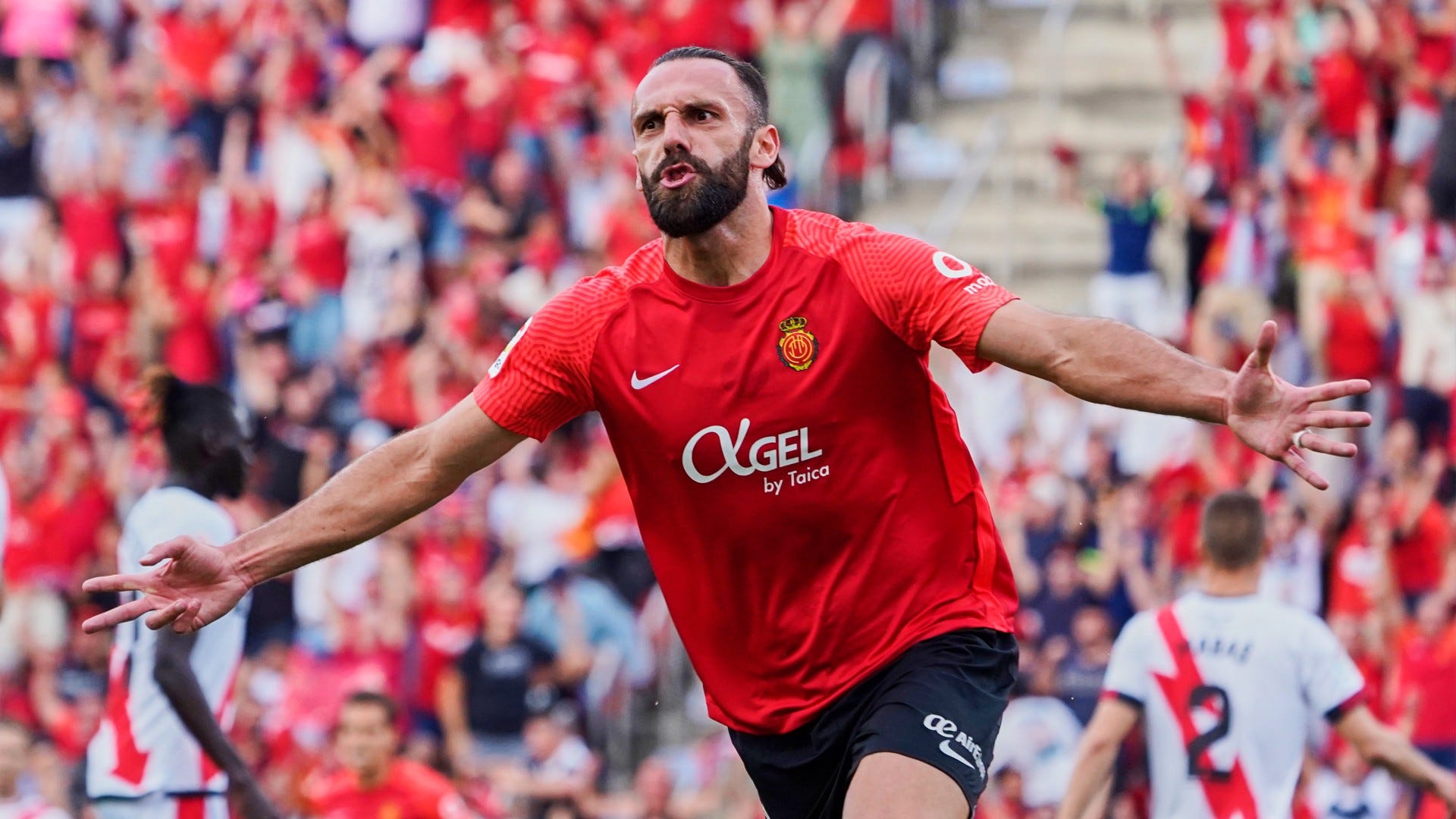 transferi resmen duyurdular super ligde buyuk surpriz vedat muriqi ezeli rakibe imza atiyor 1 IUJFSP3W