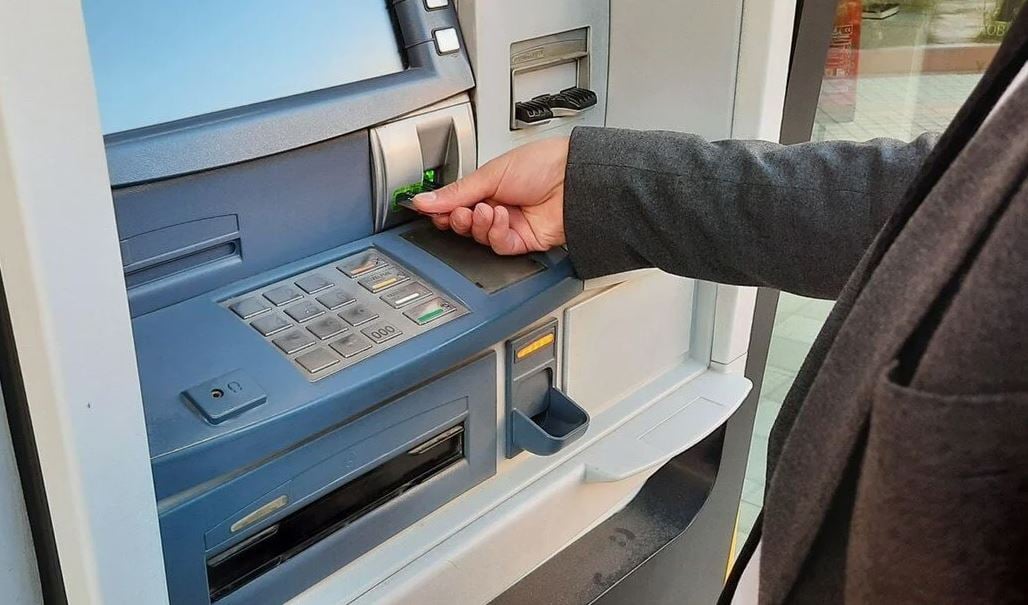 turkiyenin dev bankasinda iban krizi islem yapamayanlar soke oldu 0 rajEklWn