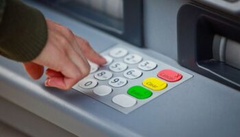 turkiyenin dev bankasinda iban krizi islem yapamayanlar soke oldu wsTGacfe