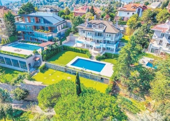 unlulerin sitesinde fare krizi arda guler cagla sikel ve dahasi 0 8hg8fmQ4