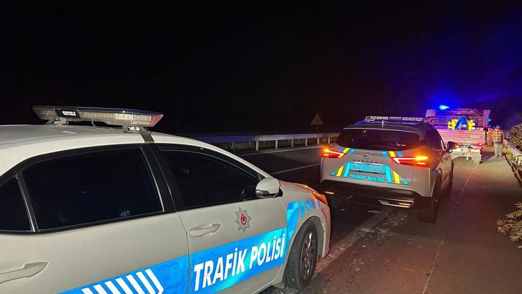 usakta kamyona carpan motosiklet surucusu oldu fA4MvE9h