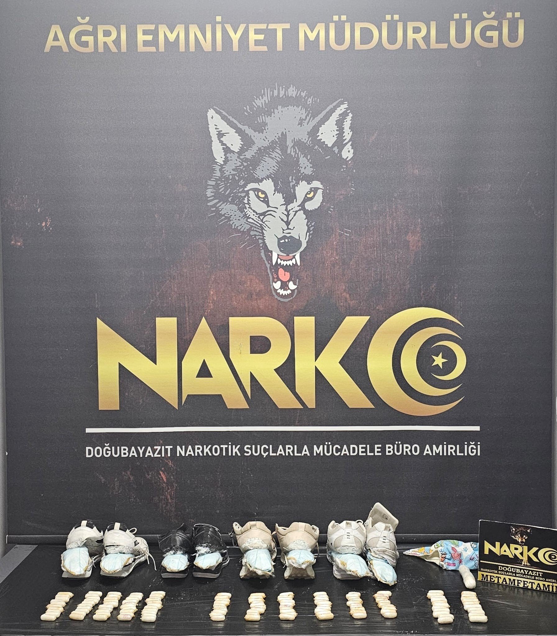 agrida narkotik operasyonu kilolarca metamfetamin ele gecirildi 0