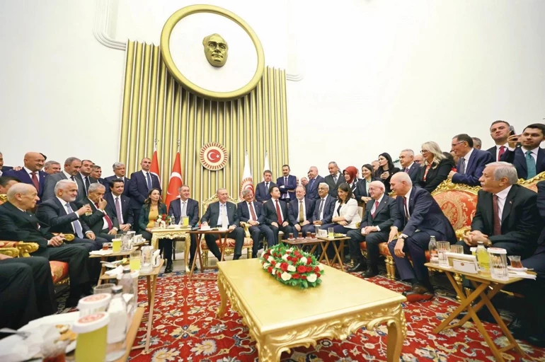 ahmet hakan bombayi patlatti onumuzdeki gunlerde 3 hsf6klcW