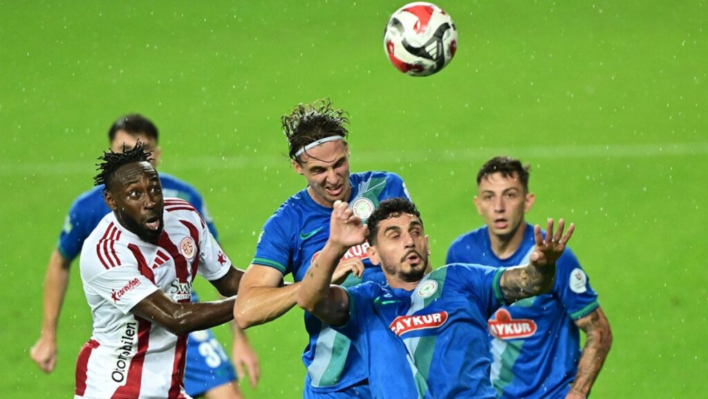 Akdeniz'de Karadeniz havası! Rizespor'dan beş yıldızlı galibiyet 1 akdenizde karadeniz havasi rizespordan bes yildizli galibiyet Fy2hRnMs