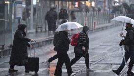 akom istanbulu saat vererek uyardi kuvvetli yagis ve ruzgara dikkat cpHGQJQE