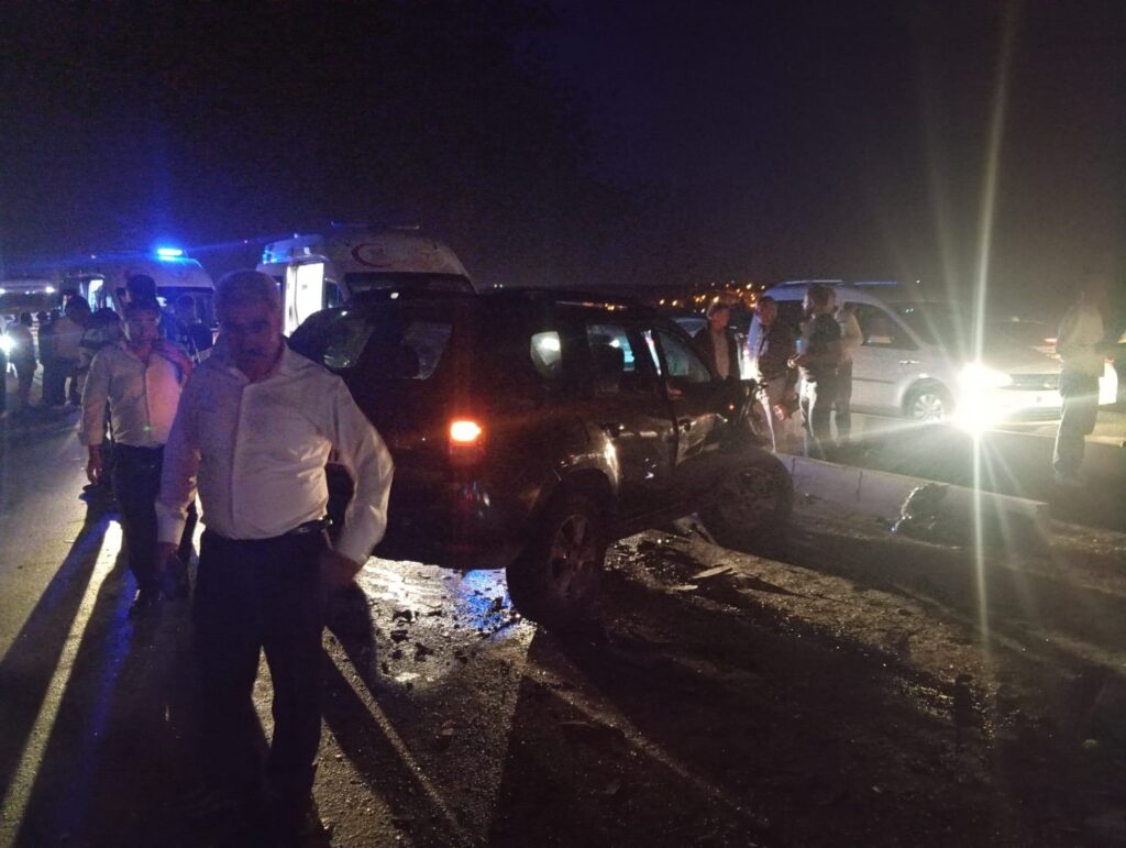 batmanda zincirleme trafik kazasi 7 yarali 514rerXd