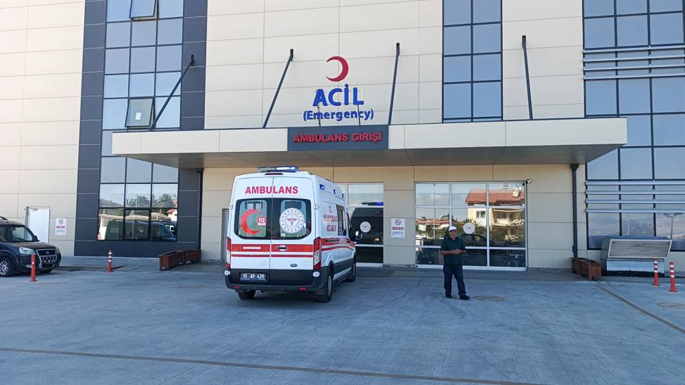 burdurda fabrikada zehirlenme cok sayida isci hastaneye kaldirildi 1 NXeySO1B