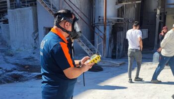 burdurda fabrikada zehirlenme cok sayida isci hastaneye kaldirildi 8yKgOYaV