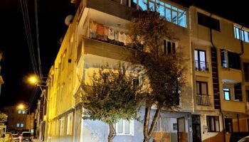 bursada 3uncu kattan dusen genc yaralandi fmK8jVry