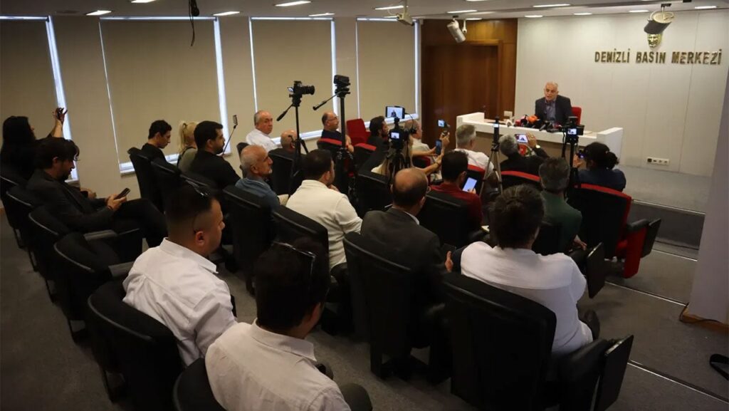 denizlisporun borcu yarim milyari gecti uHVq5mf3