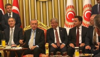 erdogan bu kareye girmeyen chpyi topa tuttu UL5KGXEx