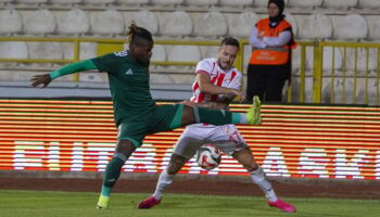 esenler erokspor geriden gelip kazandi SG77s3O5