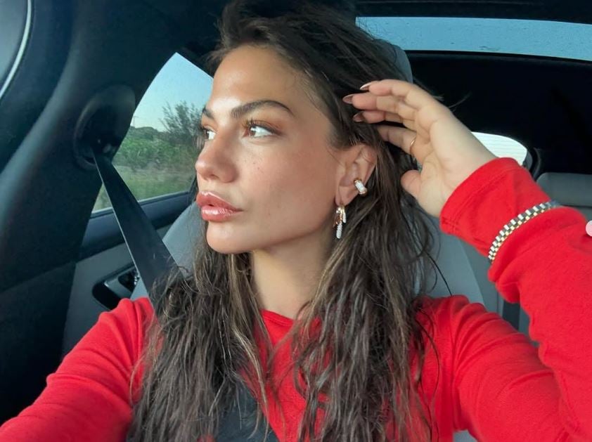 esref ruyanin nisani demet ozdemirden ayna pozu hayranlari bayildi 17 rYE4OLr3