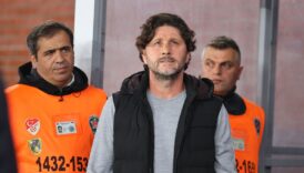 Fatih Tekke'den İstanbul takımlarına gönderme! 4 fatih tekkeden istanbul takimlarina gonderme i66DhDq6