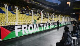 fenerbahce taraftarlarindan filistine destek a4ft5QSP