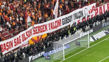 galatasaray taraftarindan sergen yalcin icin anlamli hareket njEUYseG