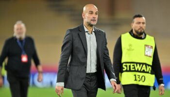 guardiola herkesi sokaga cagirdi soykirima karsi cikin fan9NTP7