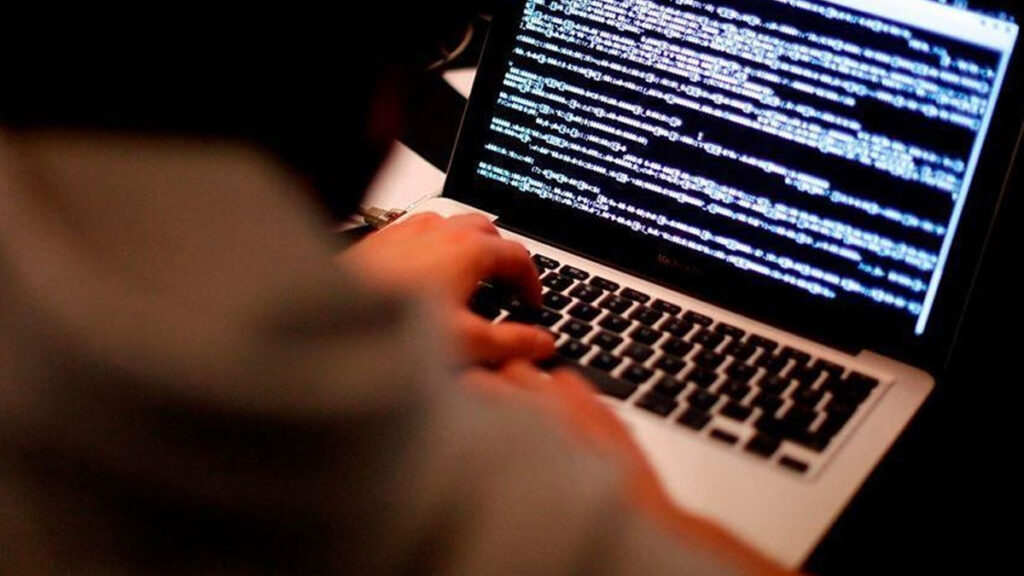 hesaplarinda 22 milyar liralik islem yapilmis yakalandilar yUKpnzNt