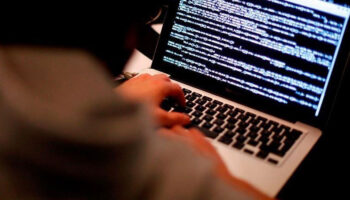 hesaplarinda 22 milyar liralik islem yapilmis yakalandilar yUKpnzNt