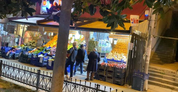 maganda kadini tek yumrukla yere serdi 0 RH5h1SWQ