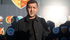 mhpli vekil futbola el atti carpici aciklamalarda bulundu VWzUW8iF