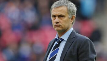 mourinhonun ayriligi soyunma odasini gozyaslarina bogdu YVrNn28m