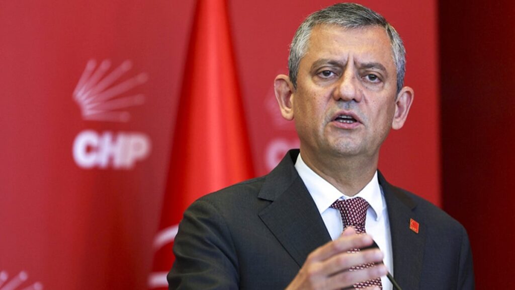 ozgur ozelden bulent arinca olay sozler partim darbe donemlerini aratmayacak bir saldiri altinda 8NwGig9e
