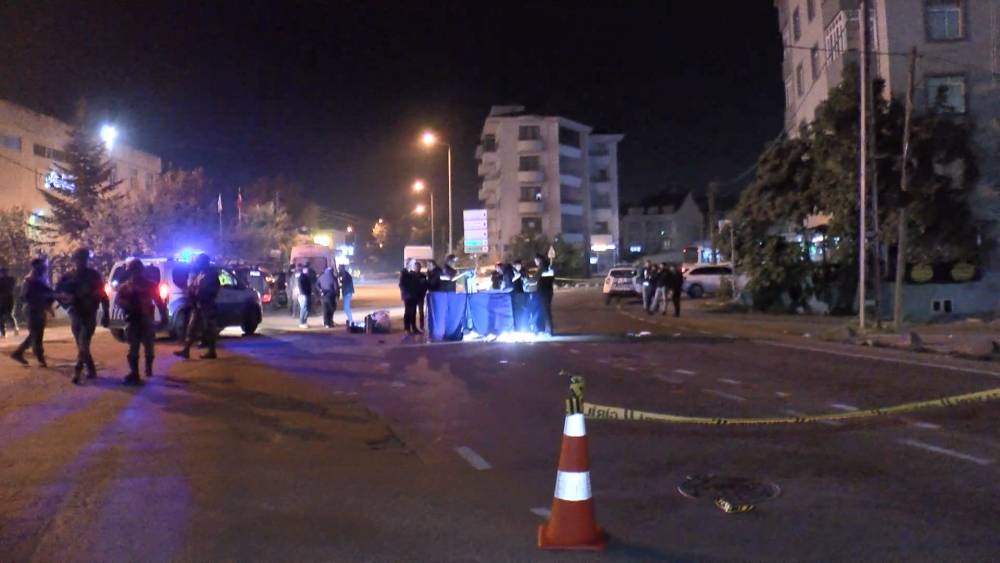polis yelegi giyen kisi kursun yagmuruna tutuldu istanbulda korkunc cinayet 5 MZFB4FCz