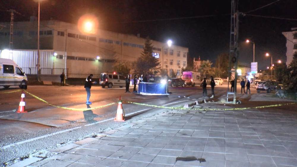 polis yelegi giyen kisi kursun yagmuruna tutuldu istanbulda korkunc cinayet 8 r7ETNzQP